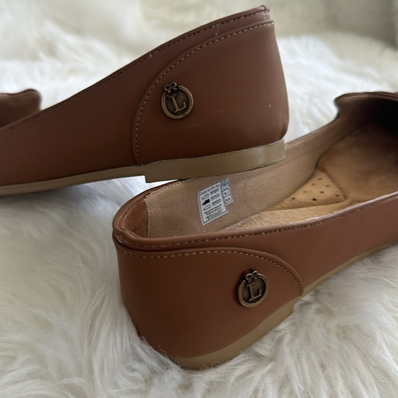 Loly in the Sky Flats - Picture 3 of 5